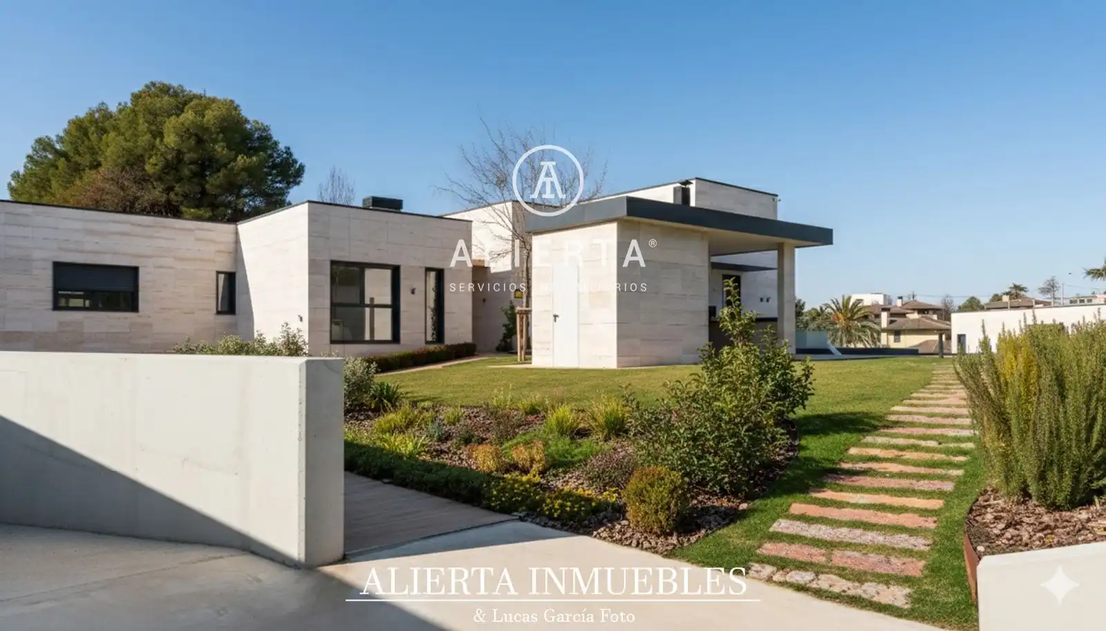 Vista exterior de Casa o chalet en venta en Zaragoza con Aire acondicionado, Calefacción y Trastero