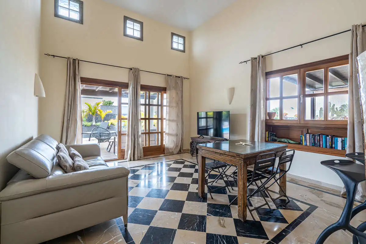 Sala de estar de Casa o chalet en venta en Yaiza con Piscina