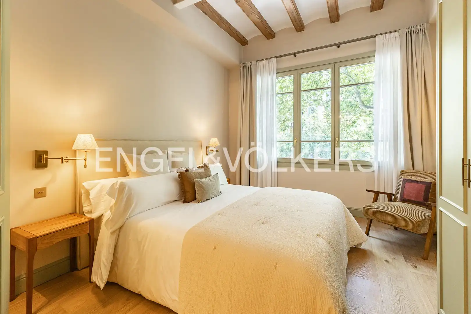 Schlafzimmer von Wohnung zum Verkauf in Barcelona mit Klimaanlage, Heizung und Parkett