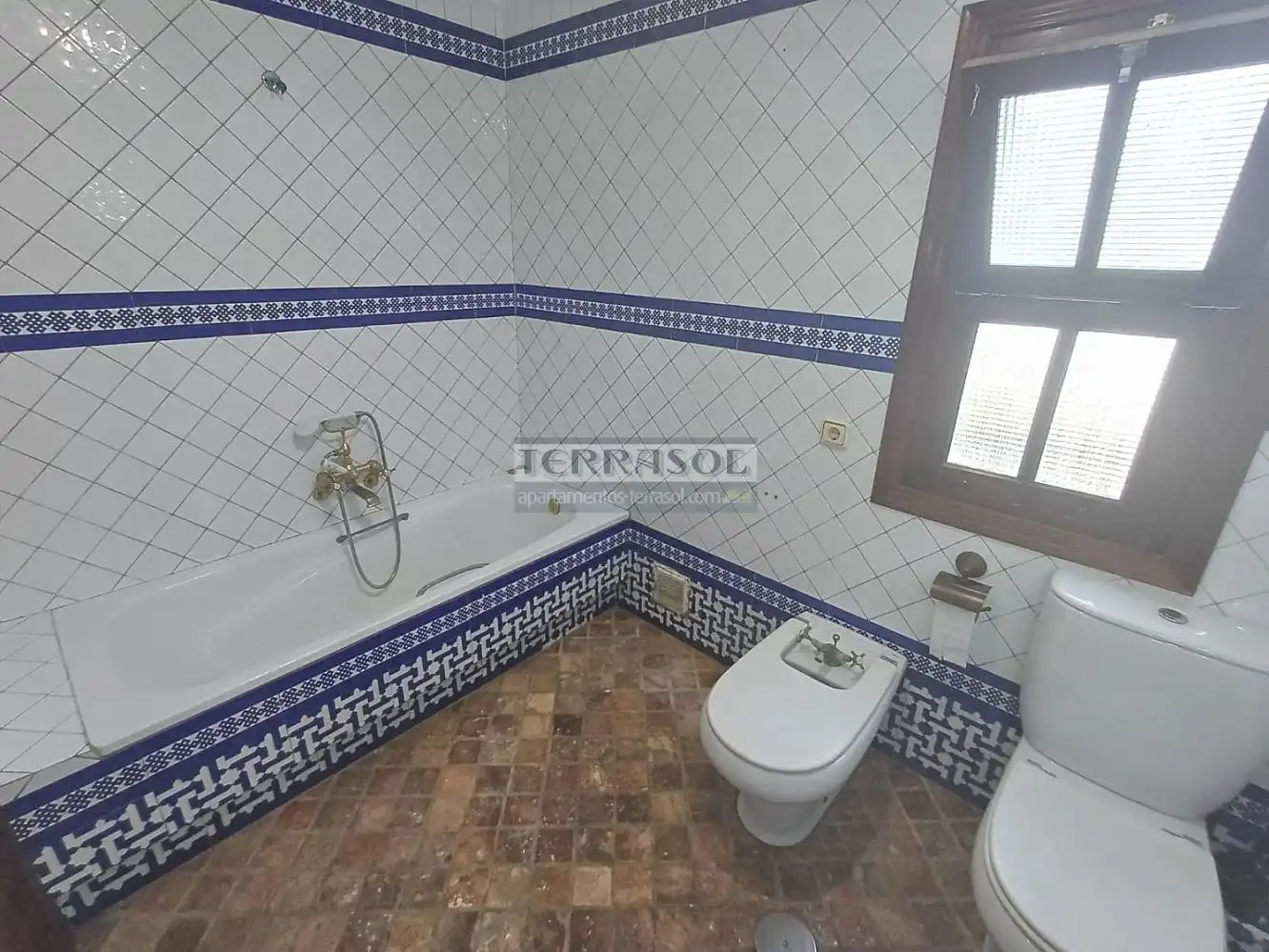Bany de Casa o xalet en venda en Vélez-Málaga amb Aire condicionat, Calefacció i Terrassa