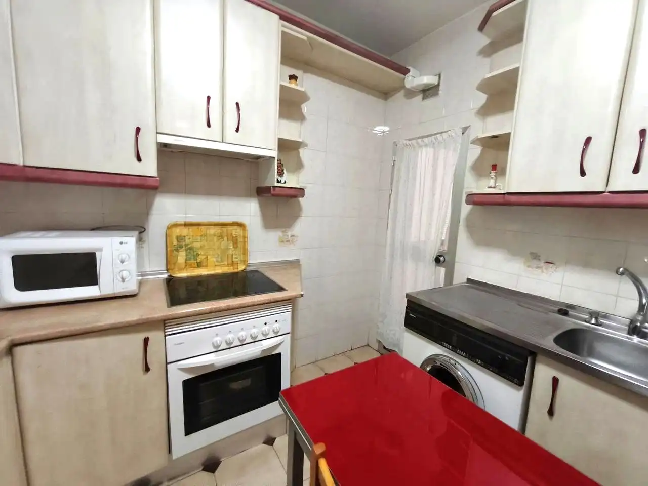 Cocina de Piso en venta en Madrid con Calefacción, Parquet y Terraza
