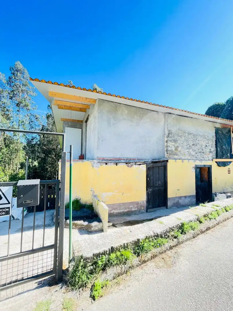 Außenansicht von Haus oder Chalet zum Verkauf in Pravia