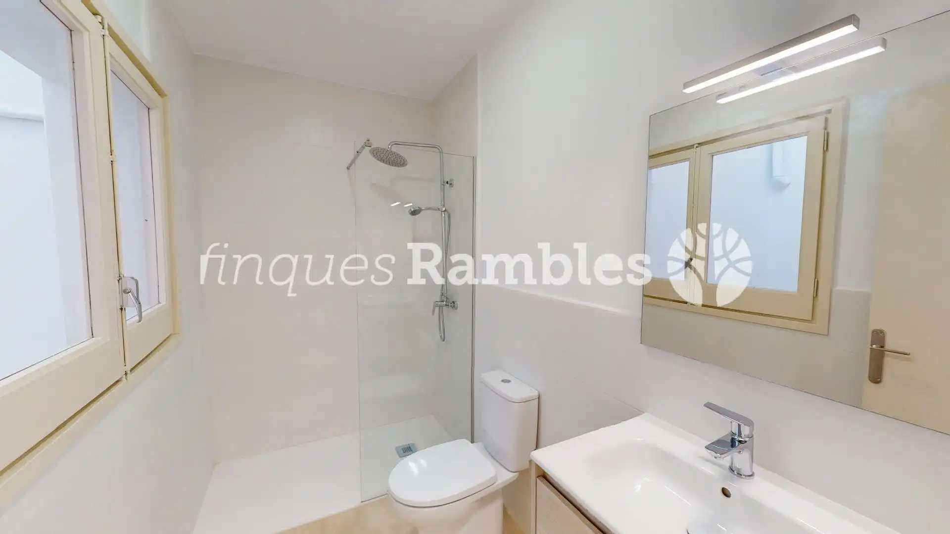 Baño de Piso en venta en Igualada con Parquet y Terraza