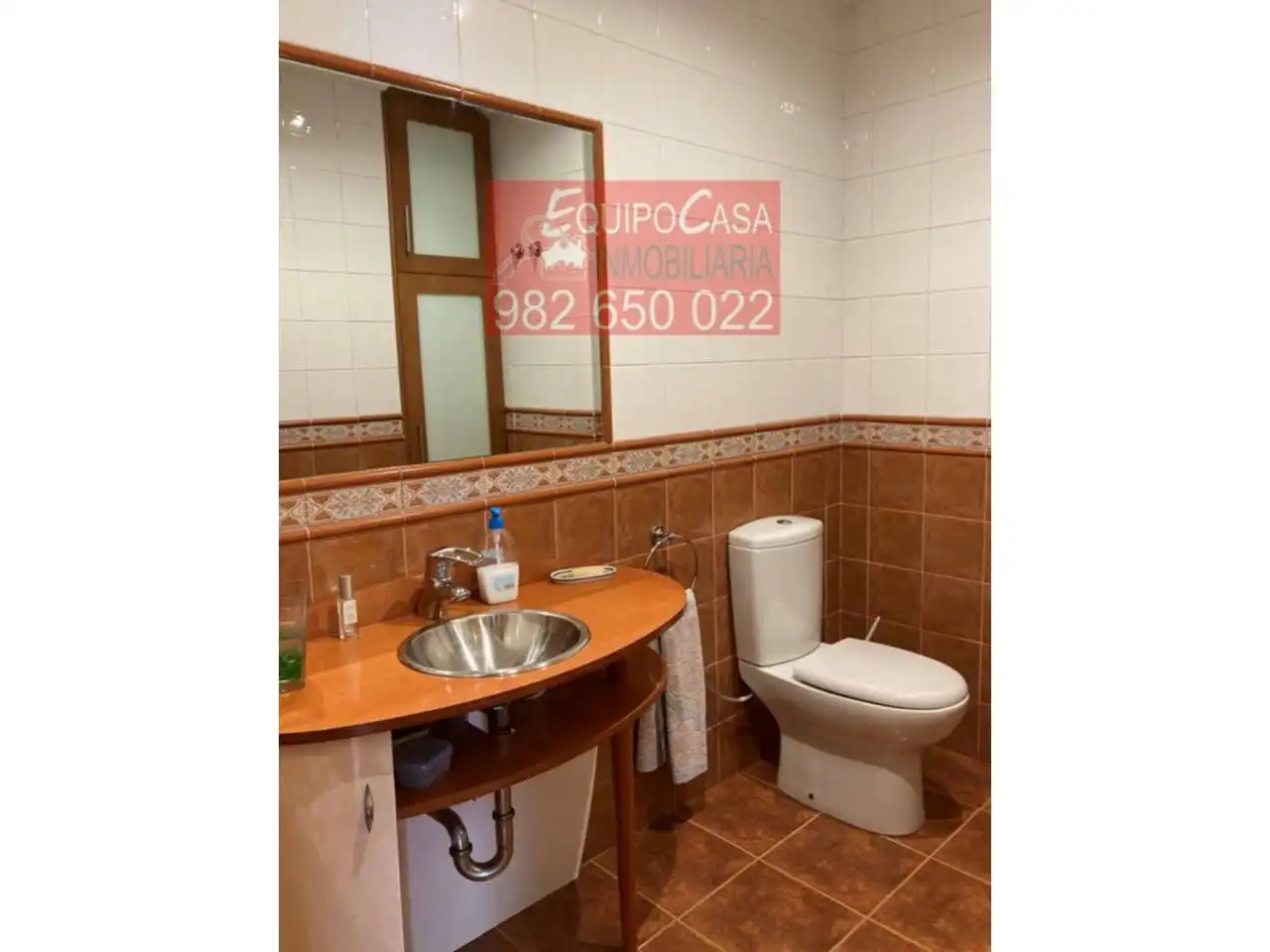 Badezimmer von Einfamilien-Reihenhaus zum Verkauf in Lugo mit Heizung, Privatgarten und Parkett