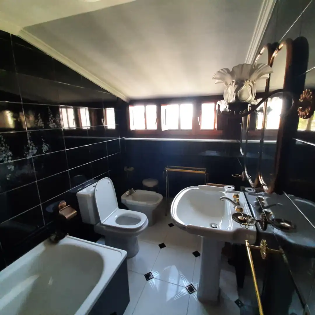 Baño de Casa o chalet en venta en Viveiro con Calefacción, Jardín privado y Parquet