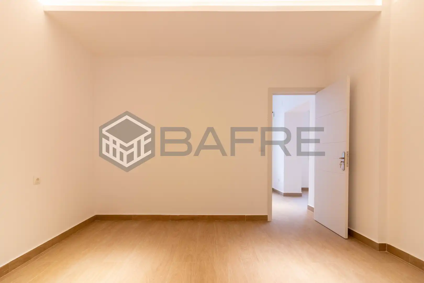Schlafzimmer von Wohnung zum Verkauf in Madrid mit Klimaanlage und Heizung