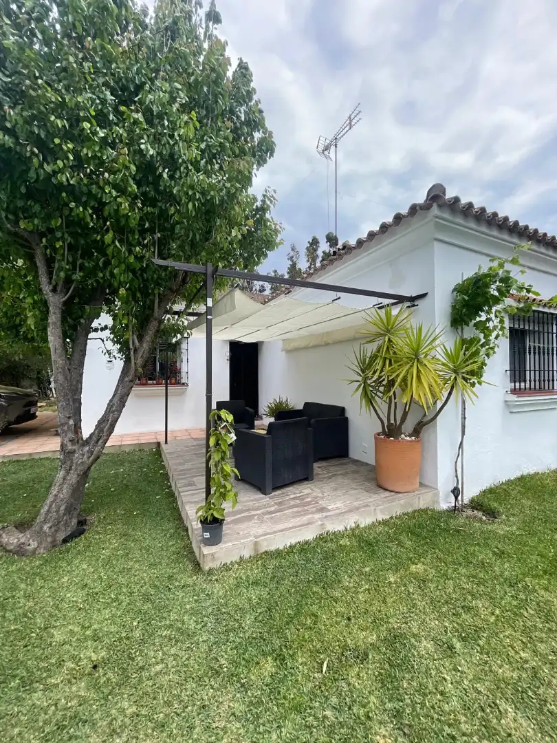 Terrassa de Casa o xalet en venda en Algeciras amb Jardí privat