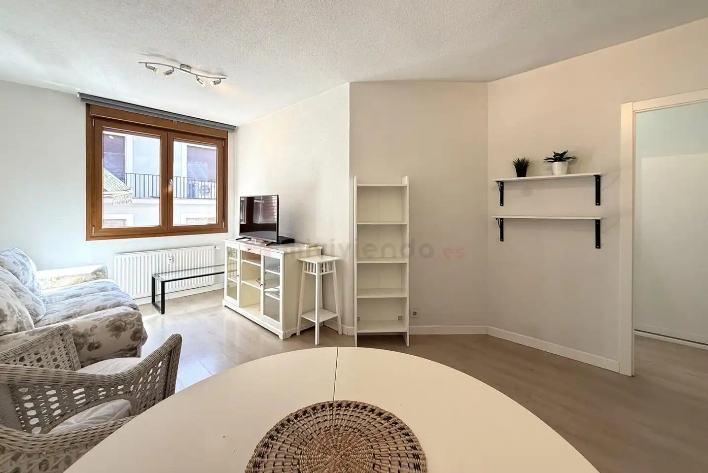 Sala d'estar de Apartament de lloguer en Madrid amb Aire condicionat, Calefacció i Moblat