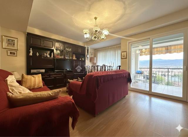 Piso en Venta en C. de Montemayor de Pililla en Canillas