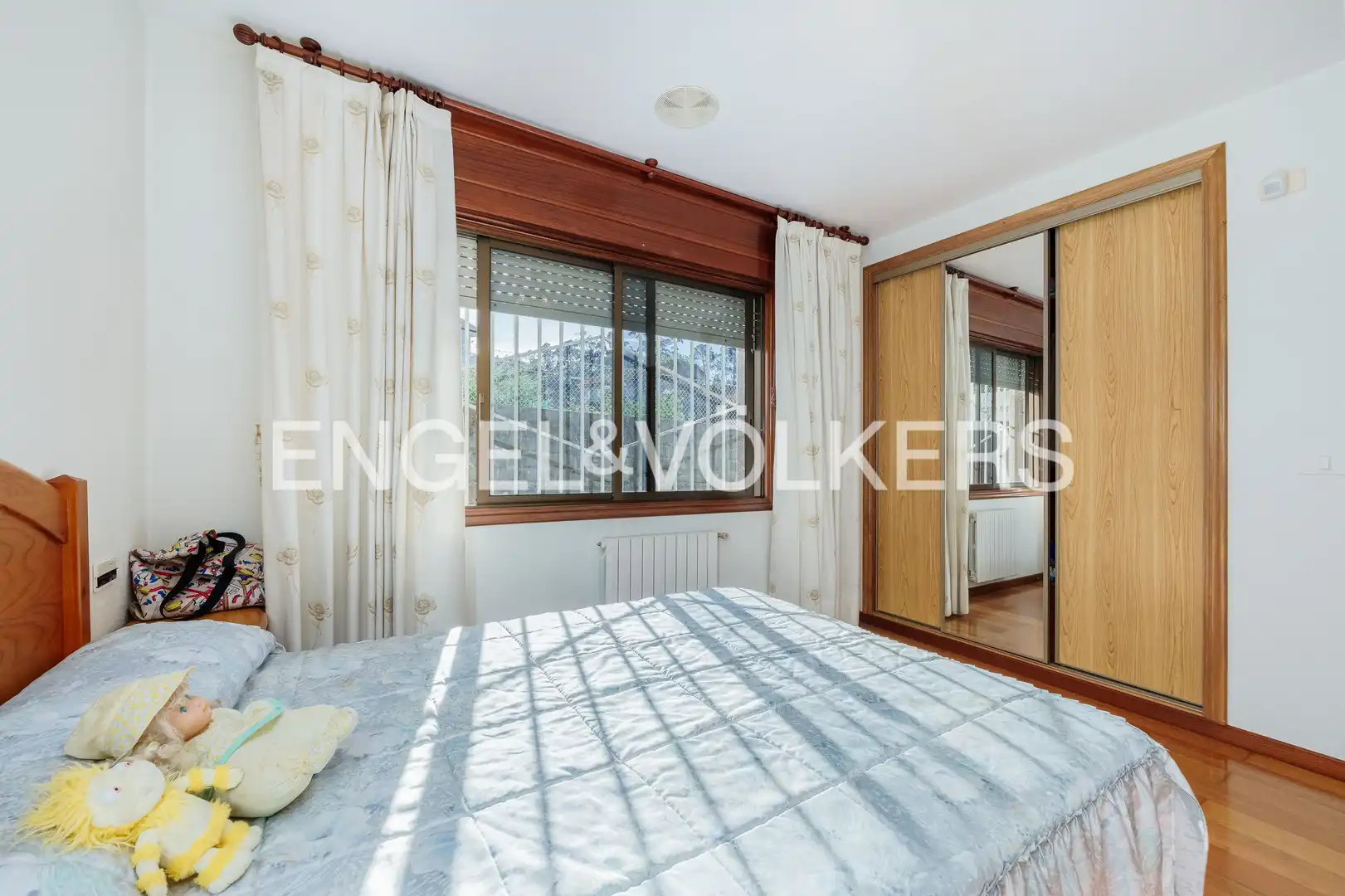 Habitación de Casa o chalet en venta en Vigo  con Calefacción, Jardín privado y Parquet