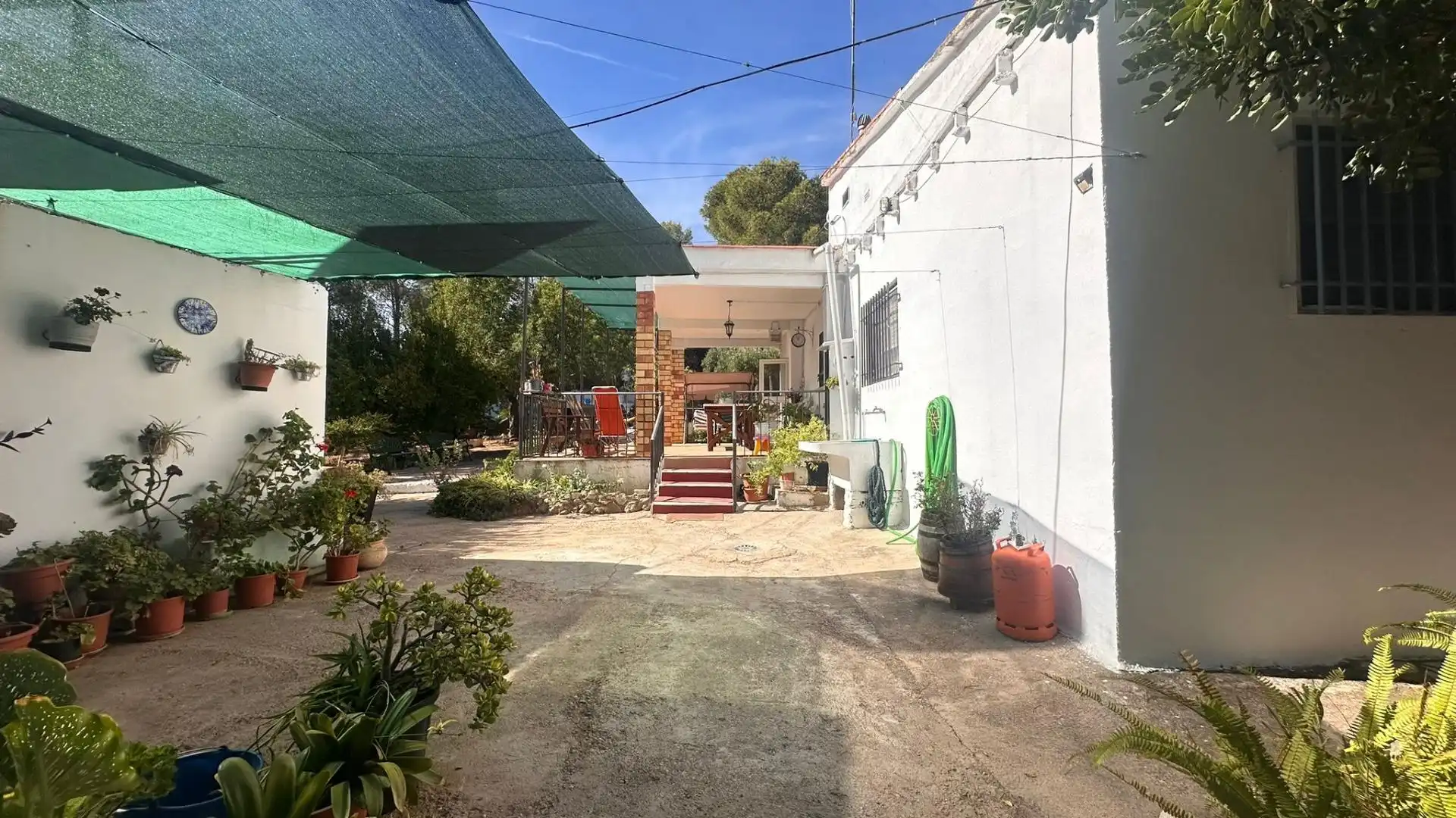 Exterior view of Houses for sale in Carlet  with Private garden, Terrace and Storage room