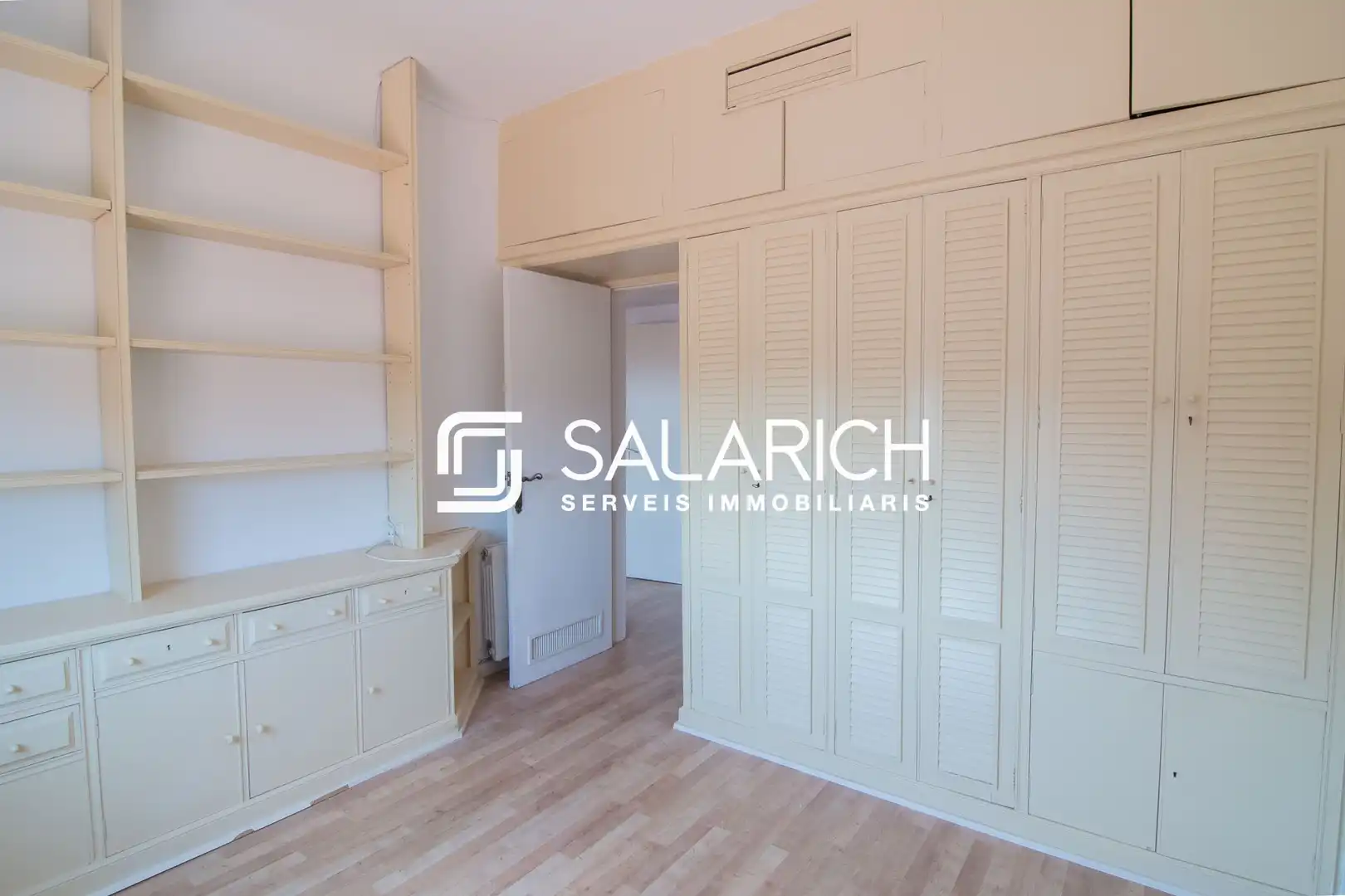 Habitación de Piso en venta en Barcelona con Aire acondicionado, Calefacción y Terraza