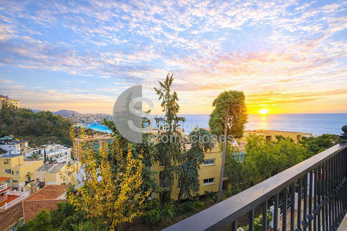 Vista exterior de Casa adosada en venda en Málaga Capital amb Aire condicionat, Terrassa i Traster