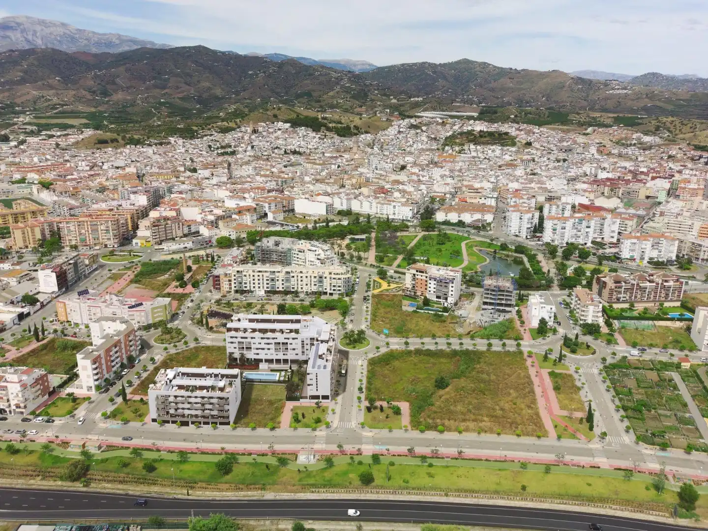 Vista exterior de Piso en venta en Vélez-Málaga con Terraza y Balcón