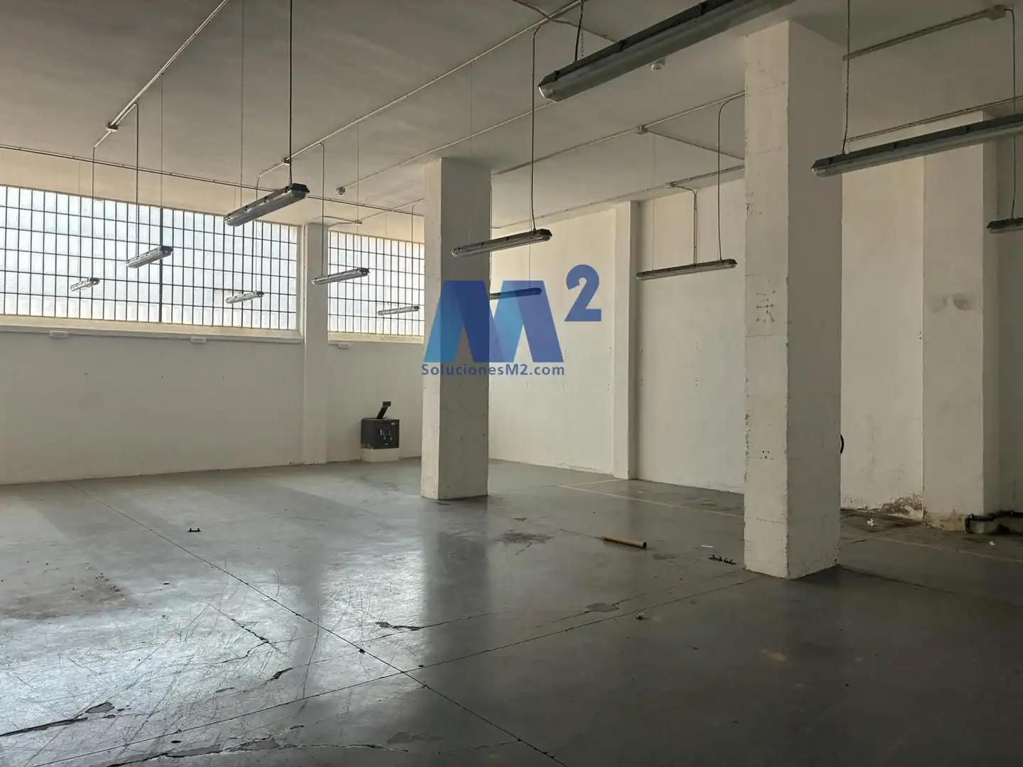 Nave industrielle avec ascenseur à vendre à San Blas