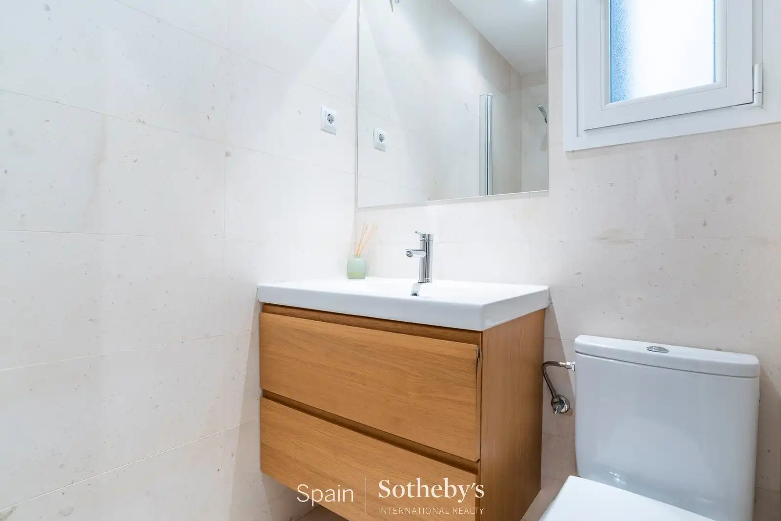 Badezimmer von Wohnungen zur Miete in Madrid mit Klimaanlage, Heizung und Haustiere erlaubt