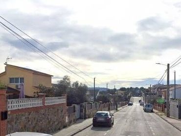 House with pool for sale in Calle ALZINA