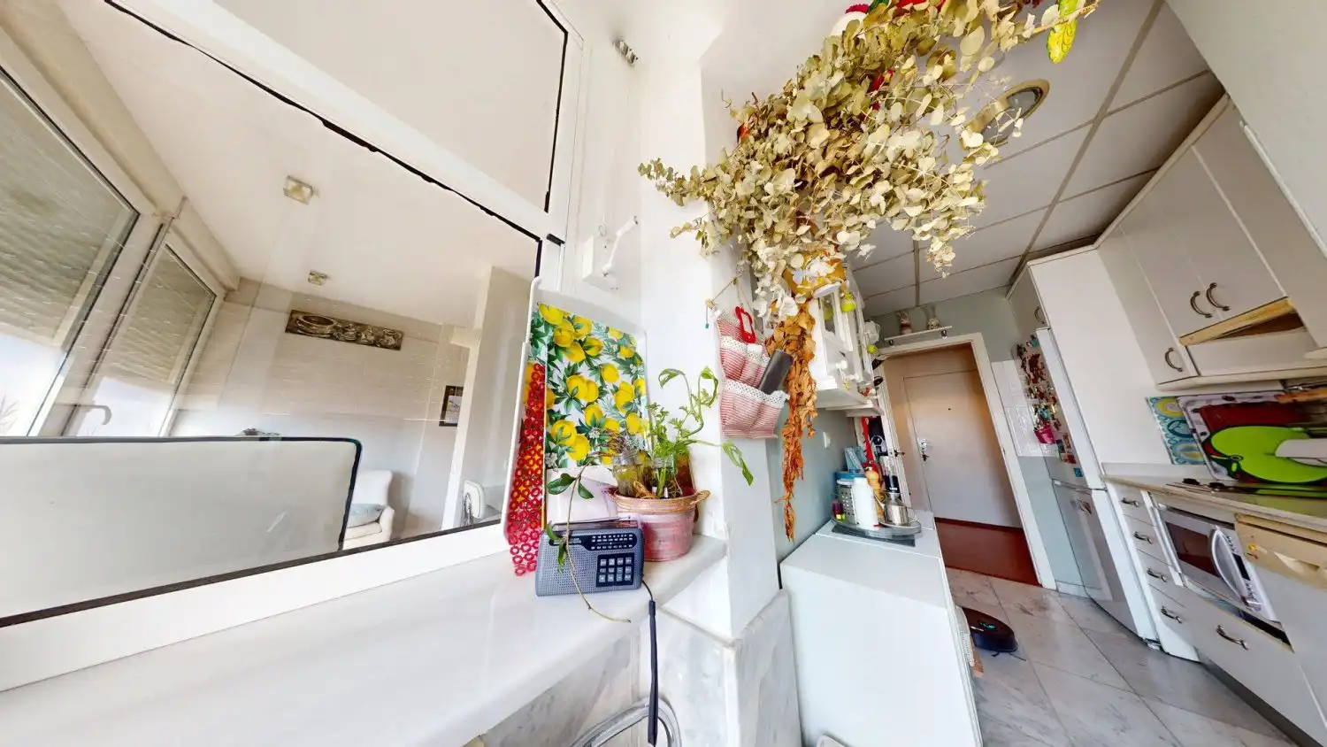 Flat for sale in Sevilla  with Air Conditioner and Parquet flooring