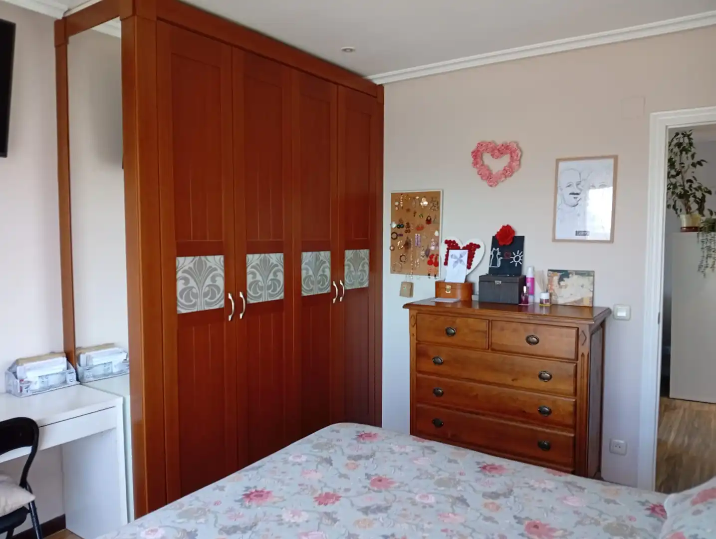 Habitación de Piso en venta en Gijón  con Calefacción, Parquet y Terraza