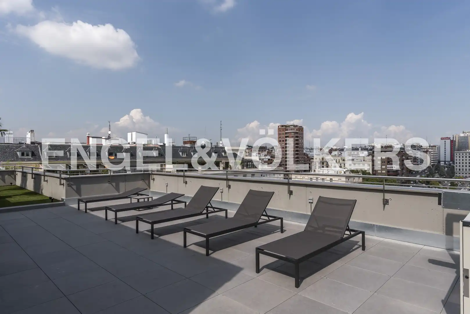 Terraza de Piso de alquiler en Madrid con Aire acondicionado, Calefacción y Trastero