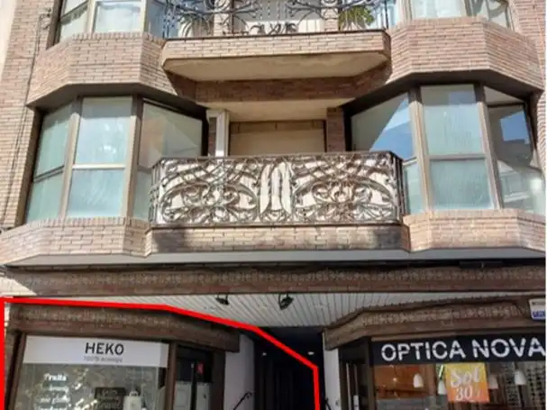 Local comercial en alquiler en Calabria 15, imagen 2