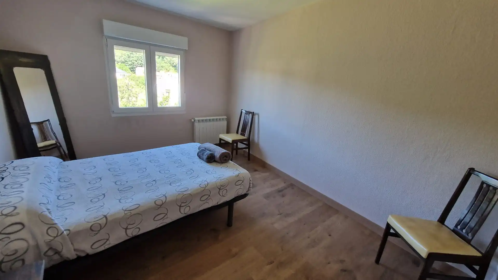 Habitación de Casa o chalet en venta en Mantinos con Calefacción, Parquet y Terraza