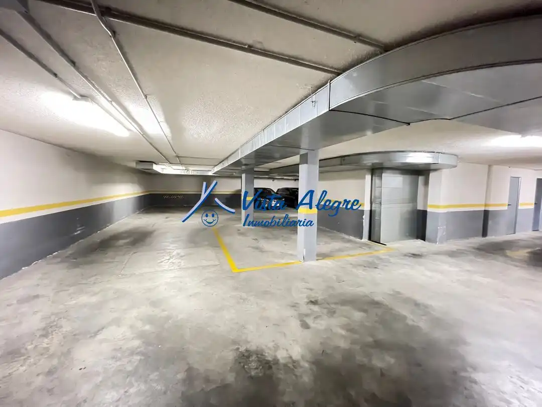 Parking de Ático en venta en Haro con Calefacción, Parquet y Terraza