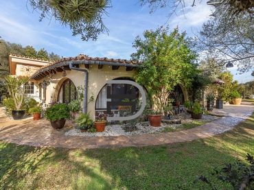 Maison rustique avec piscine à vendre à Algaida