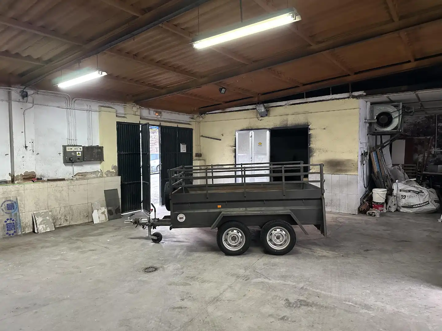 Fabrikhallen zum Verkauf in Casco Antiguo