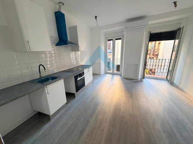 Cocina de Estudio en venta en  Madrid Capital con Aire acondicionado, Calefacción y Parquet