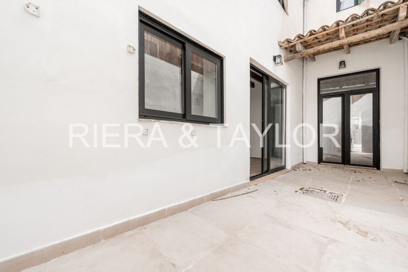Exterior view of Single-family semi-detached for sale in Manacor