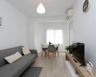 Sala d'estar de Apartament de lloguer en L'Hospitalet de Llobregat amb Aire condicionat, Forn i Rentadora