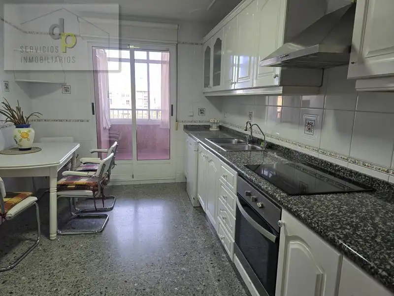 Küche von Wohnung zur Miete in Elche / Elx mit Ofen, Waschmaschine und Balkon