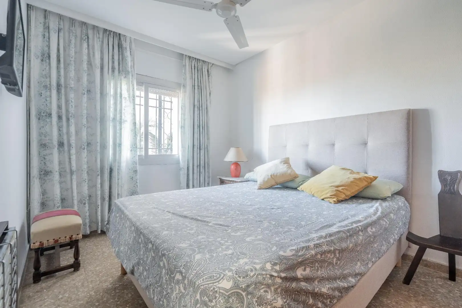 Habitación de Casa o chalet en venta en Torrent con Calefacción, Jardín privado y Terraza