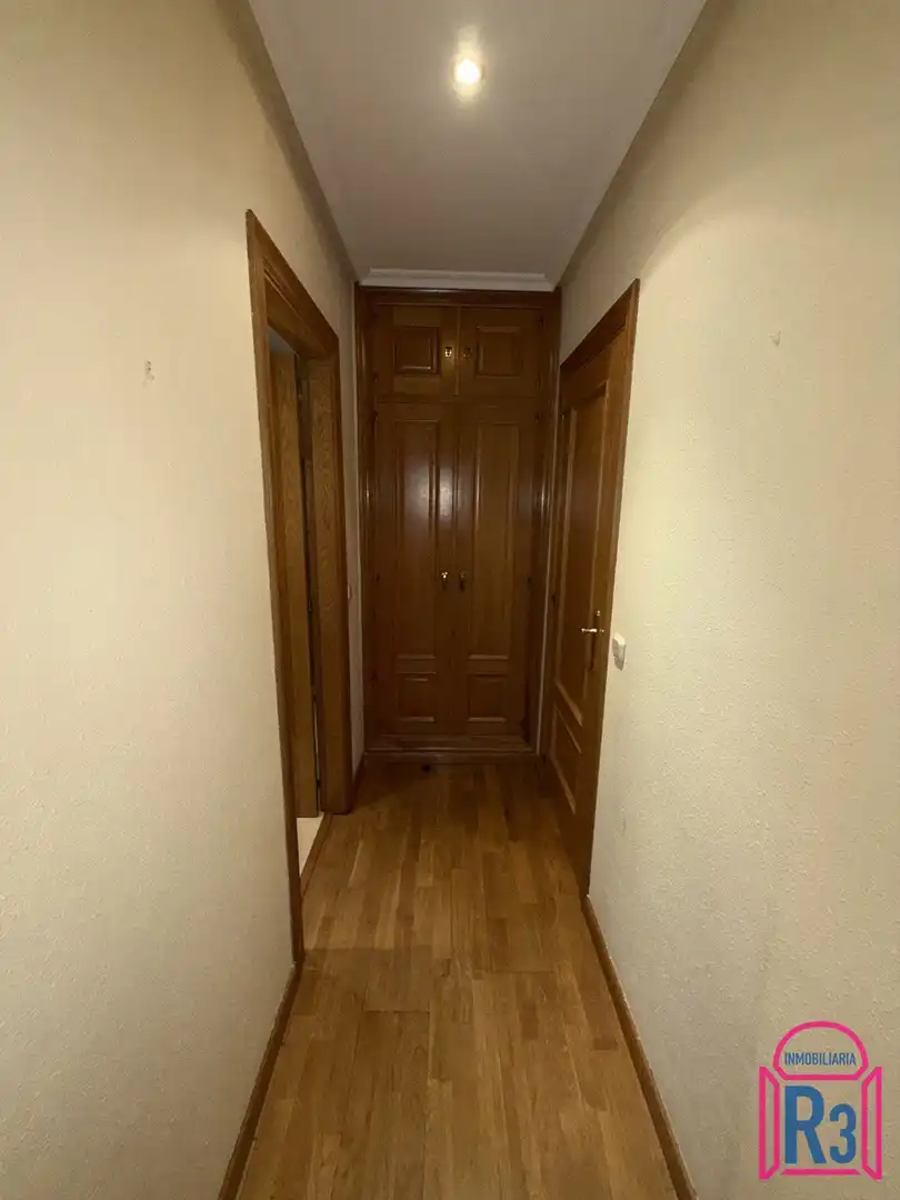Wohnung zur Miete in Quiñones de León, Crucero