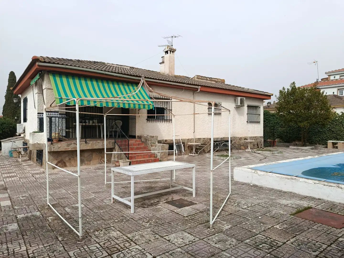 Chalet con terraza en venta en Villa de Otura