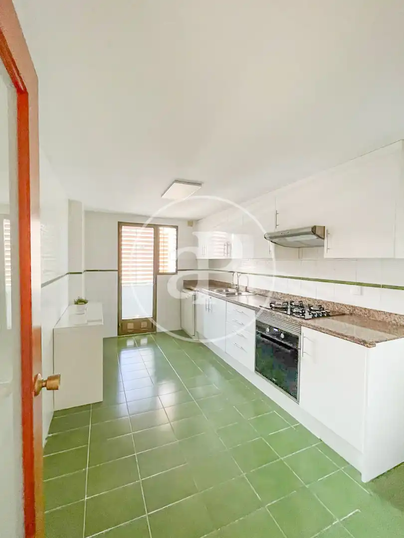 Flat with balcony to rent in C/ de Rubén Darío, imagen 13