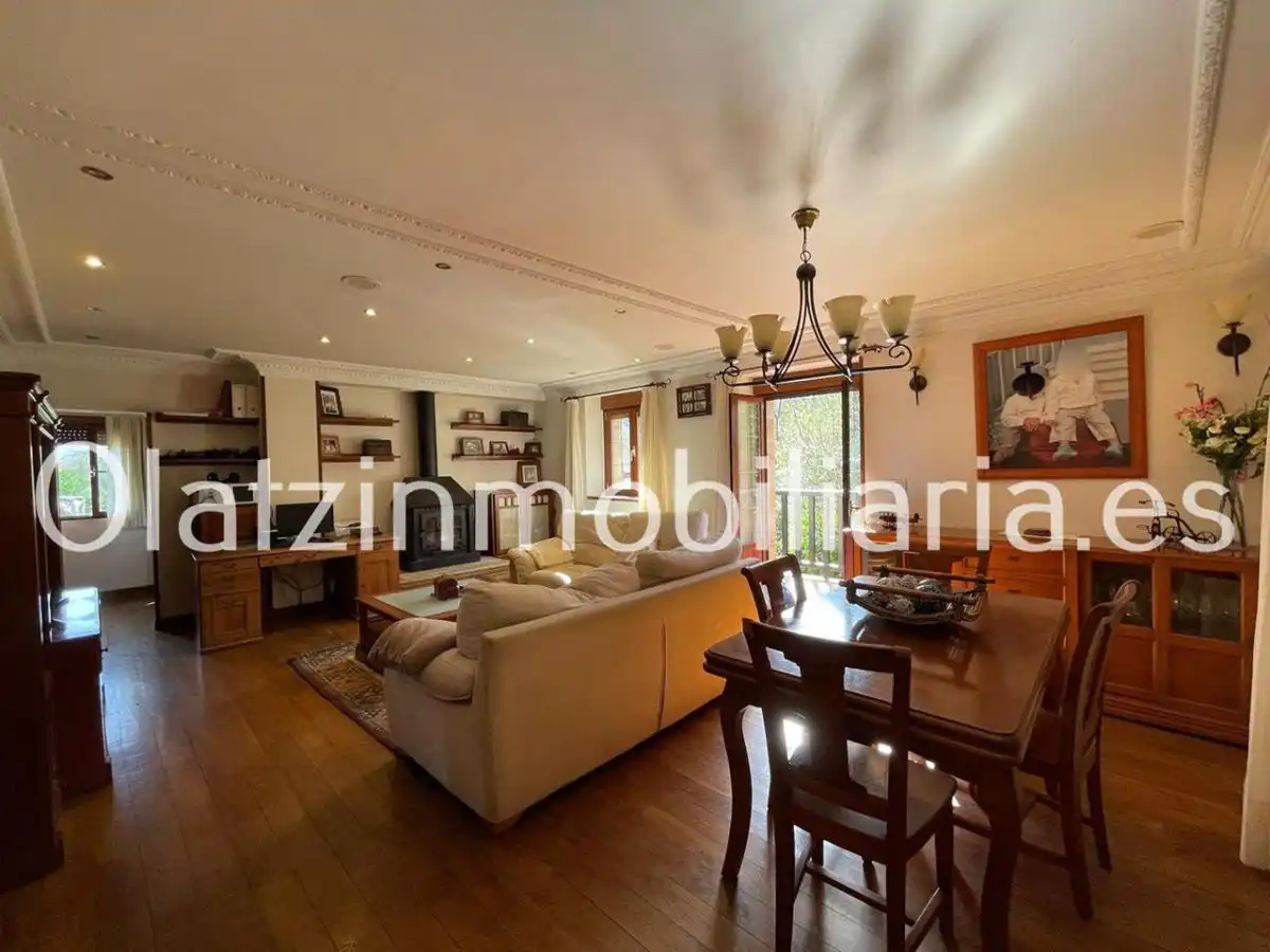 Sala de estar de Casa o chalet en venta en Zalla  con Calefacción, Terraza y Trastero