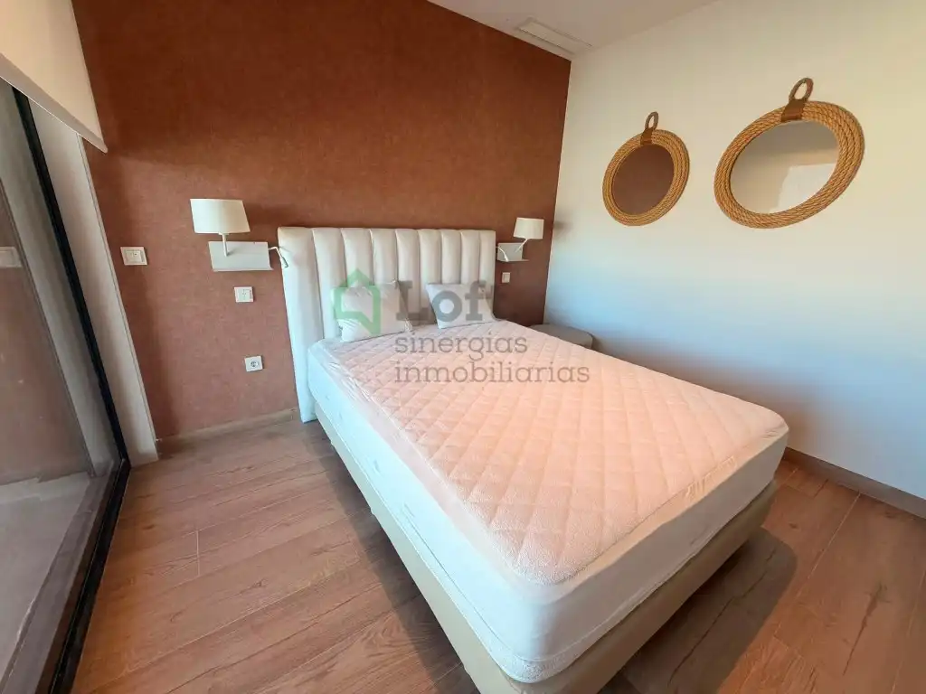 Dormitori de Casa o xalet en venda en Badajoz amb Terrassa, Piscina i Domòtica