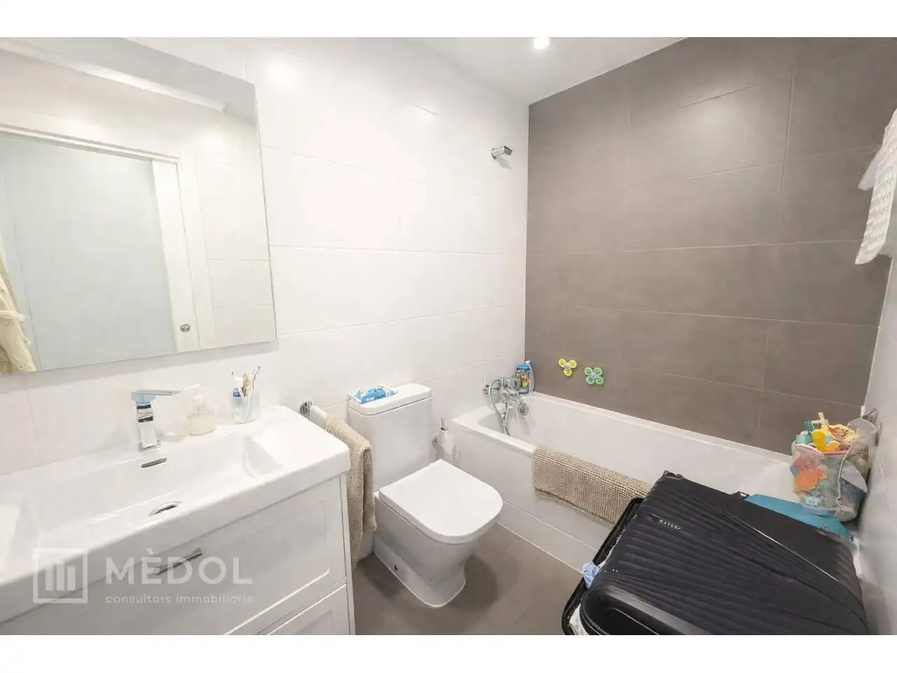 Flat for rent in Avenida Catalunya, Nou Eixample Nord