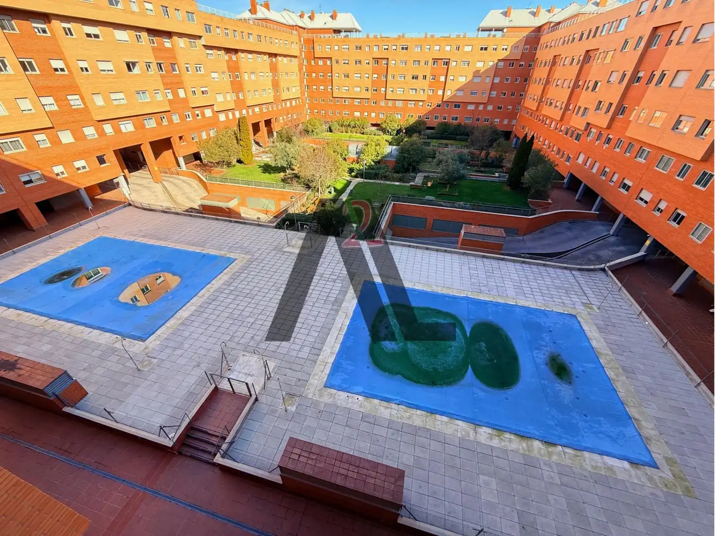Piscina de Pis per a compartir en Madrid