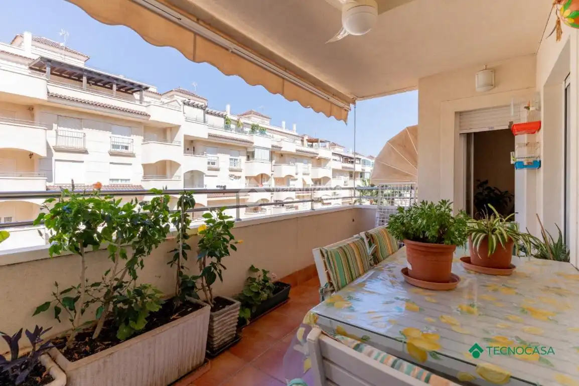 Terrassa de Pis en venda en Roquetas de Mar amb Aire condicionat i Terrassa