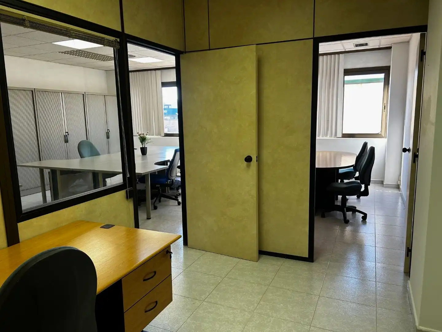 Office for rent in Ripollet  with Air Conditioner, Heating and Furnished