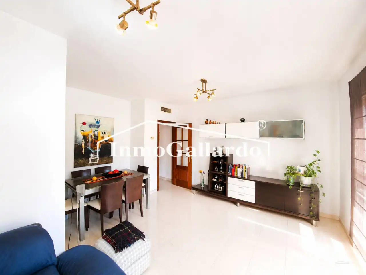 Sala de estar de Piso en venta en Rincón de la Victoria con Aire acondicionado, Terraza y Piscina comunitaria