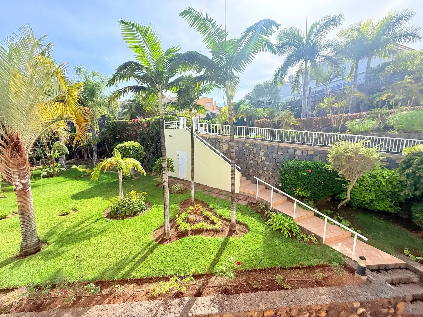 Außenansicht von Wohnungen zur Miete in Puerto de la Cruz mit Terrasse, Abstellraum und Möbliert