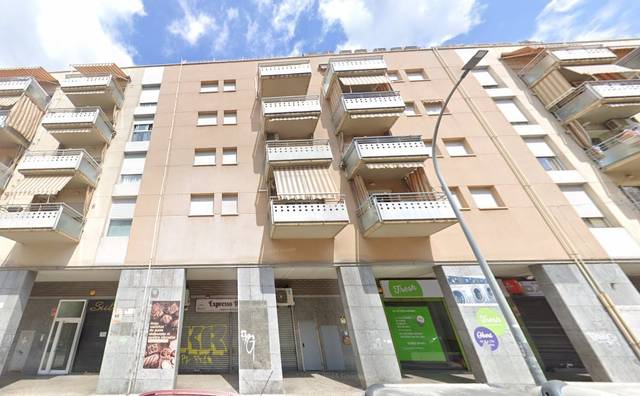 Local comercial en Venta en Francesc Macia  en Sant Pere Nord