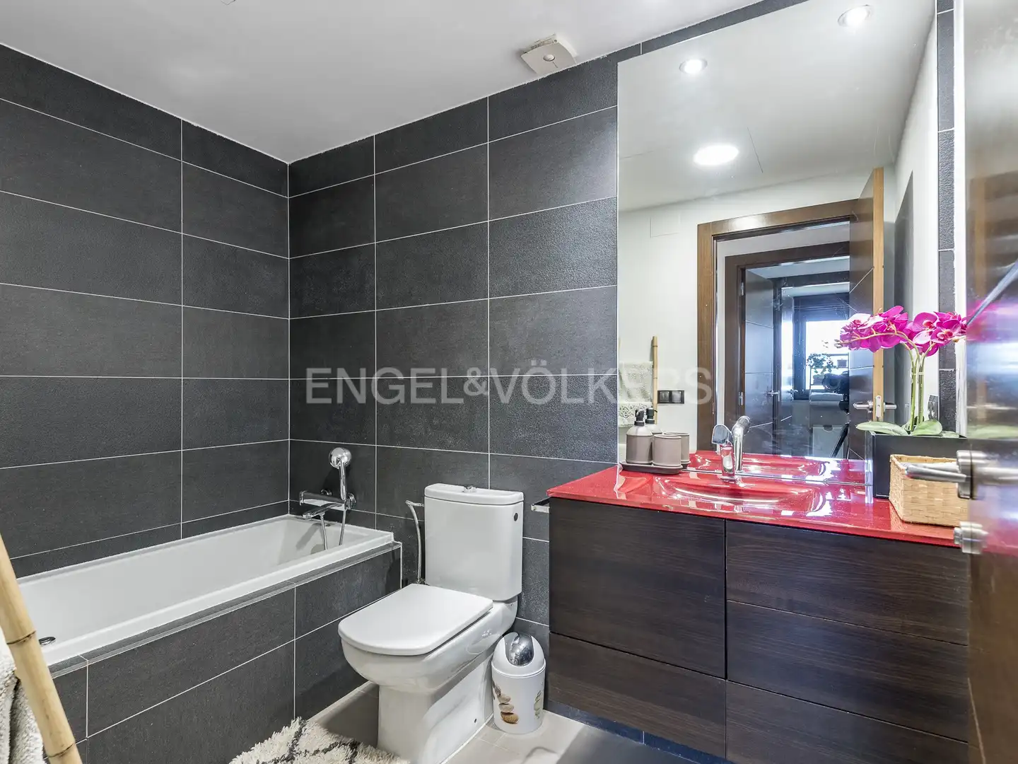 Baño de Casa o chalet de alquiler en Vacarisses con Aire acondicionado, Calefacción y Jardín privado