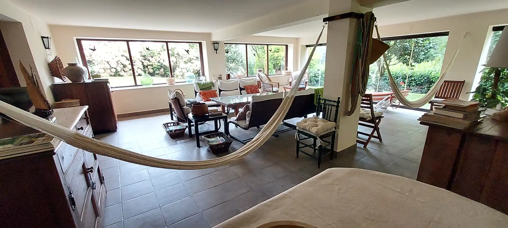Sala d'estar de Finca rústica en venda en Salas amb Calefacció, Jardí privat i Parquet