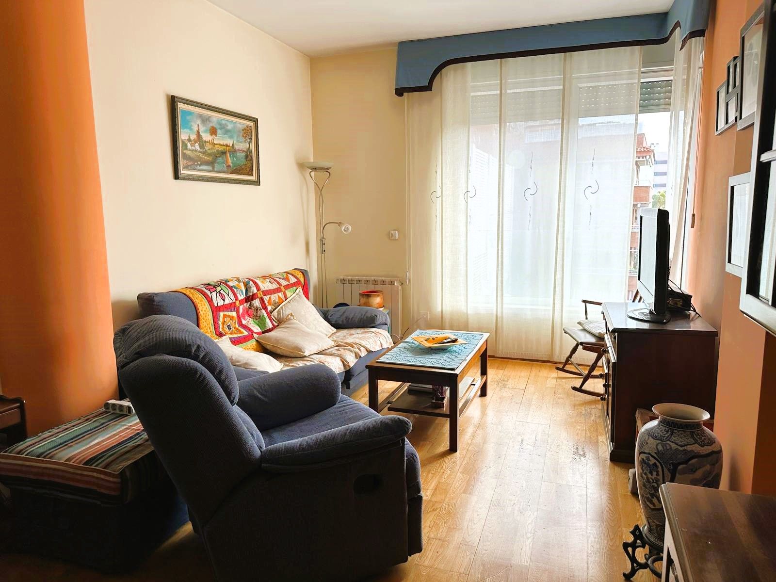 Living room of Flat for sale in L'Hospitalet de Llobregat  with Heating