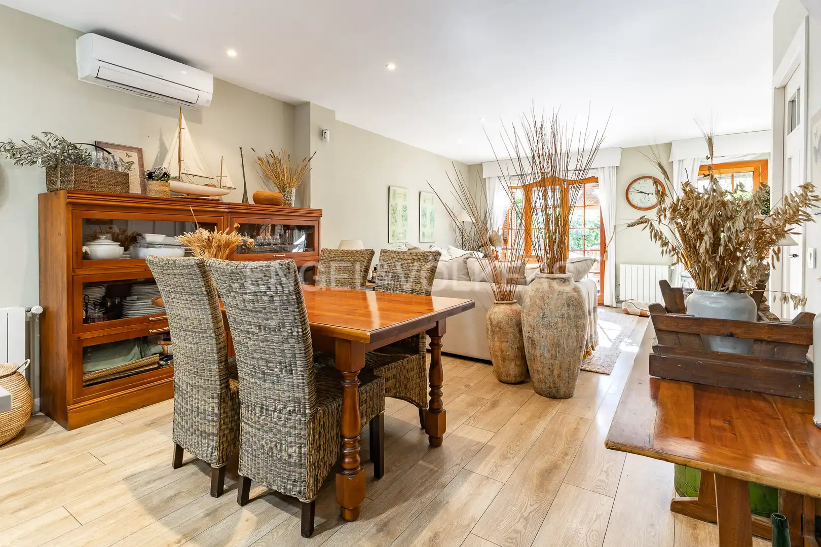 Comedor de Casa o chalet en venta en Badalona con Aire acondicionado, Calefacción y Jardín privado